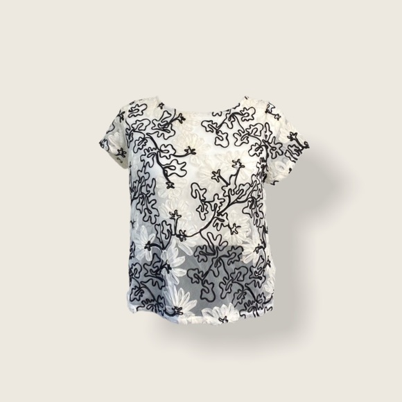 2/$50‼️Anthropologie Meadow Embroidery Lace Top - Picture 3 of 9